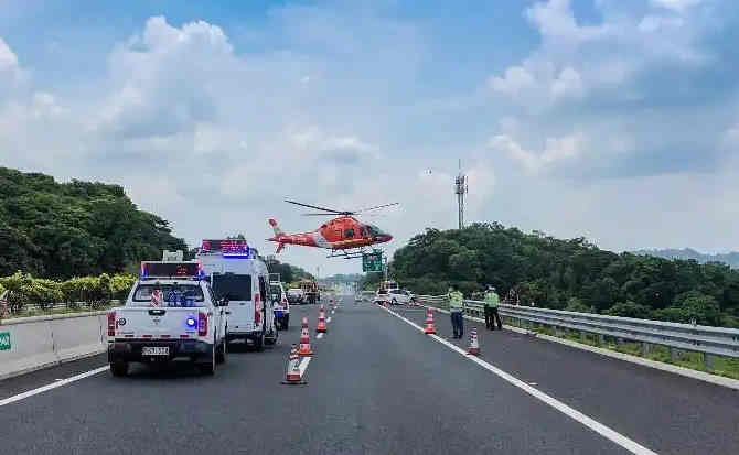 霍邱高速公路汽车救援案例